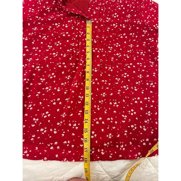 00106 - Timeson red‎ white v neck blouse women's M flutter 3/4 sleeve - Picture 7 of 12